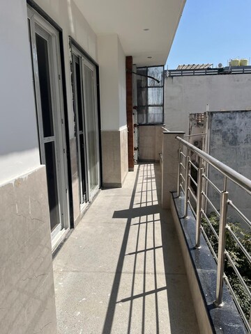 Balcony in 3 BHK Builder Floor at Sector 57 – for Rent