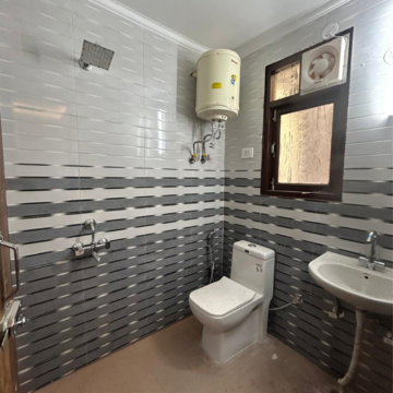 Bathroom in 2 BHK Builder Floor at Malviya Nagar – for Rent