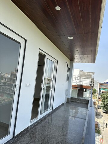 Balcony in 3 BHK Builder Floor at Sector 57 – for Rent