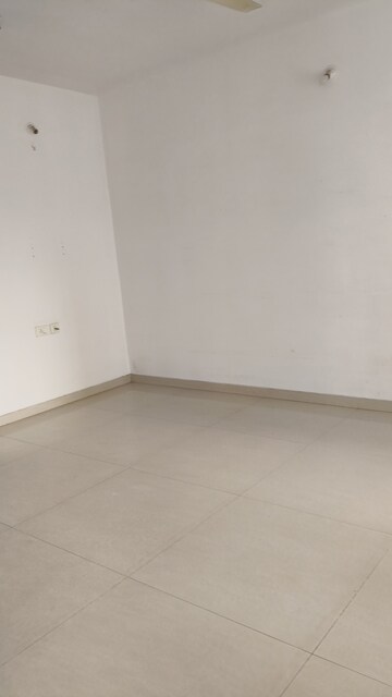 Room in 2 BHK Apartment at Rohan Leher, Baner – for Rent