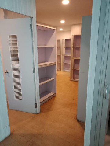 Room in  Office Space at V Times Square, Cbd Belapur Sector 15 – for Sale