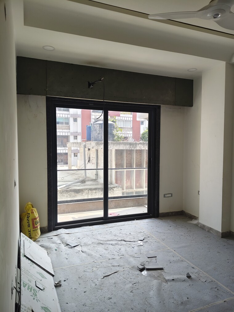 Room, tilak nagar 6 Bedroom 7350 Sq.Ft. Villa In Tilak Nagar Kanpur 8975845