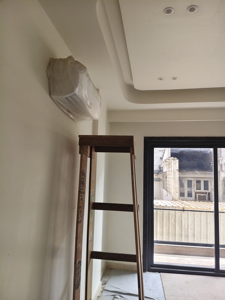 Room, tilak nagar 6 Bedroom 7350 Sq.Ft. Villa In Tilak Nagar Kanpur 8975845