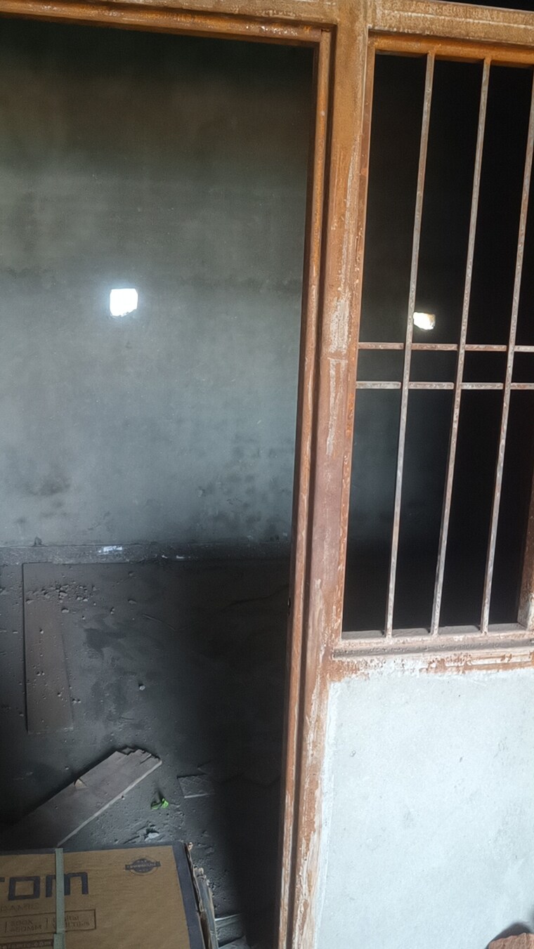 Room, sadullapur 4 Bedroom 165 Sq.Yd. Independent House In Sadullapur Greater Noida 8975882