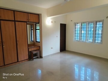 Room in 3 BHK Apartment at DNR Spring Leaf, Koramangala – for Rent