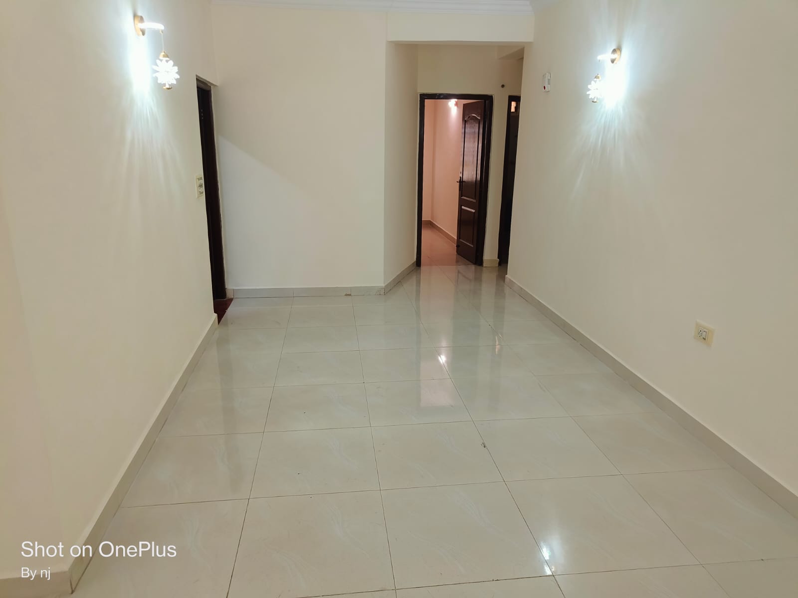 3 BHK + Servant Room Apartment For Rent in DNR Spring Leaf
