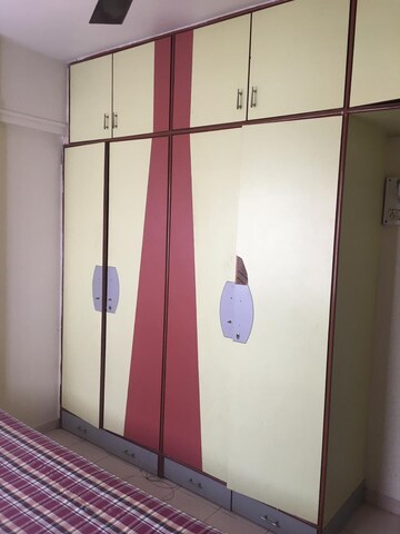 Bedroom in 2 BHK Apartment at Vyas Ranjeet Heights, Rambaug Colony – for Rent