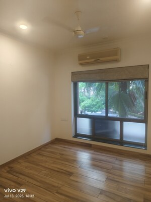 Room in 4 BHK Apartment at Rudra Vigyan Vihar, Sector 56 – for Sale