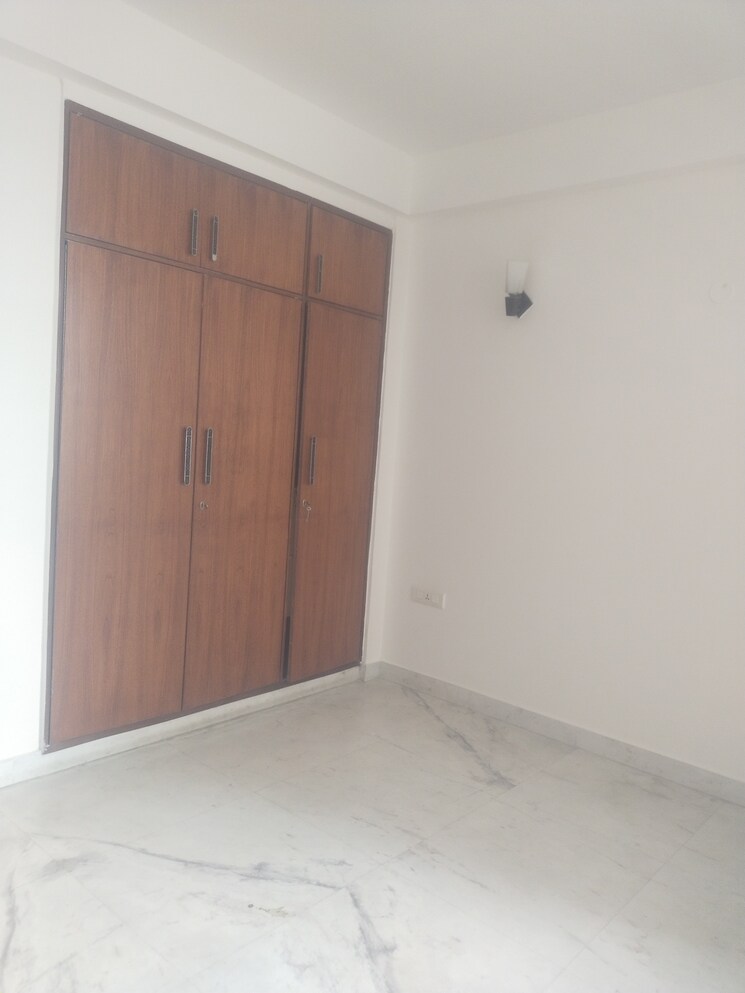 Room, sector 43 2 Bedroom 1400 Sq.Ft. Builder Floor In Sector 43 Gurgaon 8975959