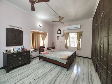 Bedroom in 3 BHK Independent House at Palavakkam – for Sale