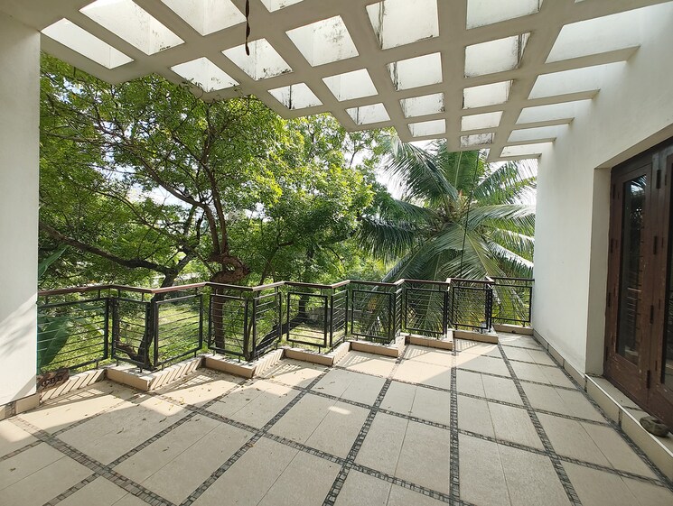 Balcony, palavakkam 4 Bedroom 4923 Sq.Ft. Independent House In Palavakkam Chennai 8975971