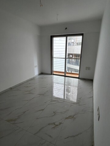 Room in 3 BHK Apartment at Dura Giriraj Sparsh, Naupada – for Sale