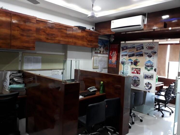 Team Area, thaltej Commercial Office Space 510 Sq.Ft. In Thaltej Ahmedabad 8976010