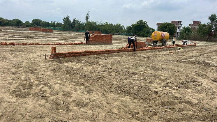 undefined, gomti nagar  1500 Sq.Ft. Plot In Gomti Nagar Lucknow 8976096