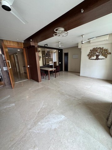 Room in 2.5 BHK Apartment at One Hiranandani Park, Ghodbunder Road – for Rent