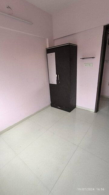 Room in 2 BHK Apartment at Prasun Loreto, Kharadi – for Rent