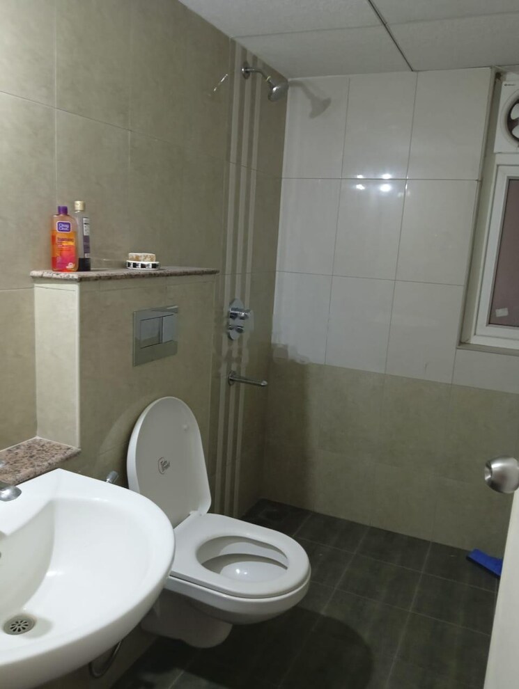 Bathroom, kolte-patil-itowers-exente 2 Bedroom 851 Sq.Ft. Apartment In Electronic City Phase I Bangalore 8976119