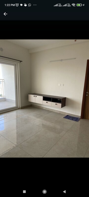 Room in 2 BHK Apartment at Greenfinch Vallerian, Electronic City – for Rent