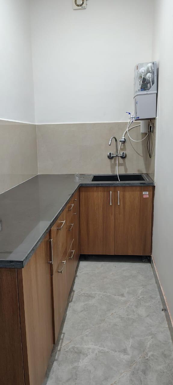1 BHK + Extra Room Builder Floor For Rent in Sushant Lok 2