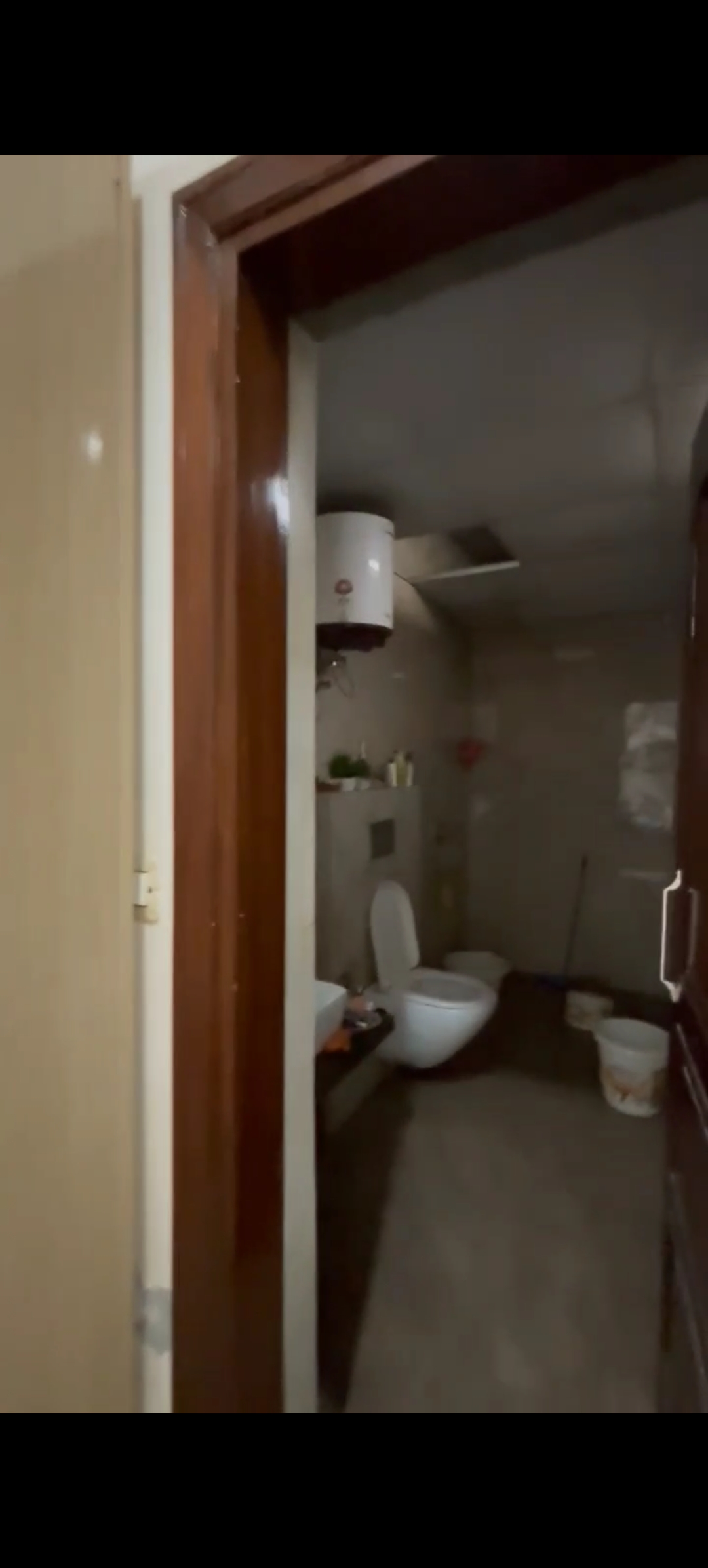 2 BHK Builder Floor For Rent in SAS Tower