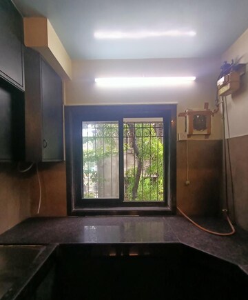 Furnished Amenities in 3 BHK Apartment at Palai House, Matunga – for Rent