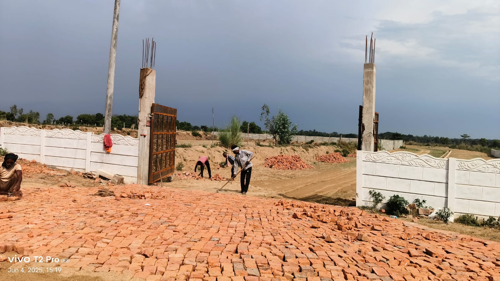 Plot For Sale in Sultanpur Road Ghuskar na
