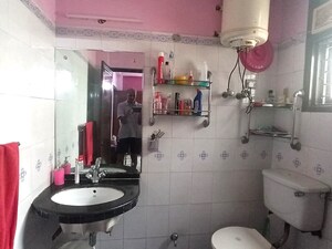 Master Bedroom in 2.5 BHK Builder Floor at Uppal Southend, Sector 49 – for Sale