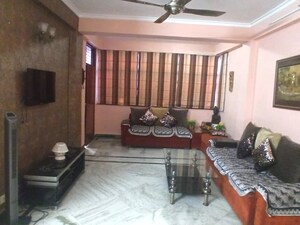 Living Room in 2.5 BHK Builder Floor at Uppal Southend, Sector 49 – for Sale