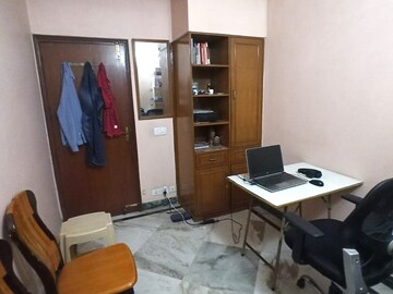 Team Area in 2.5 BHK Builder Floor at Uppal Southend, Sector 49 – for Sale