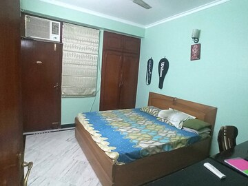Bedroom in 2.5 BHK Builder Floor at Uppal Southend, Sector 49 – for Sale