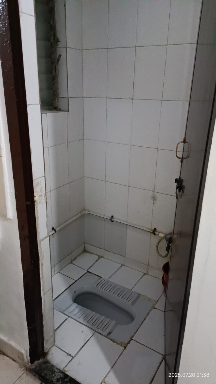 Bathroom, siddhivinayak-residency-tingre-nagar 2 Bedroom 1500 Sq.Ft. Apartment In Tingre Nagar Pune 8976247