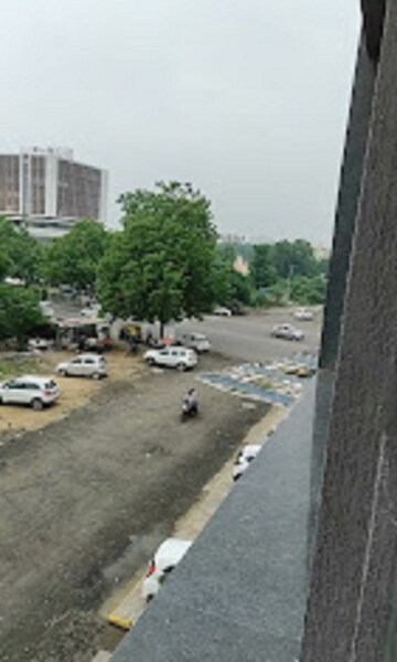  Office Space – Exterior View View at Avirat Silver Radiance One, Thaltej - for Rent