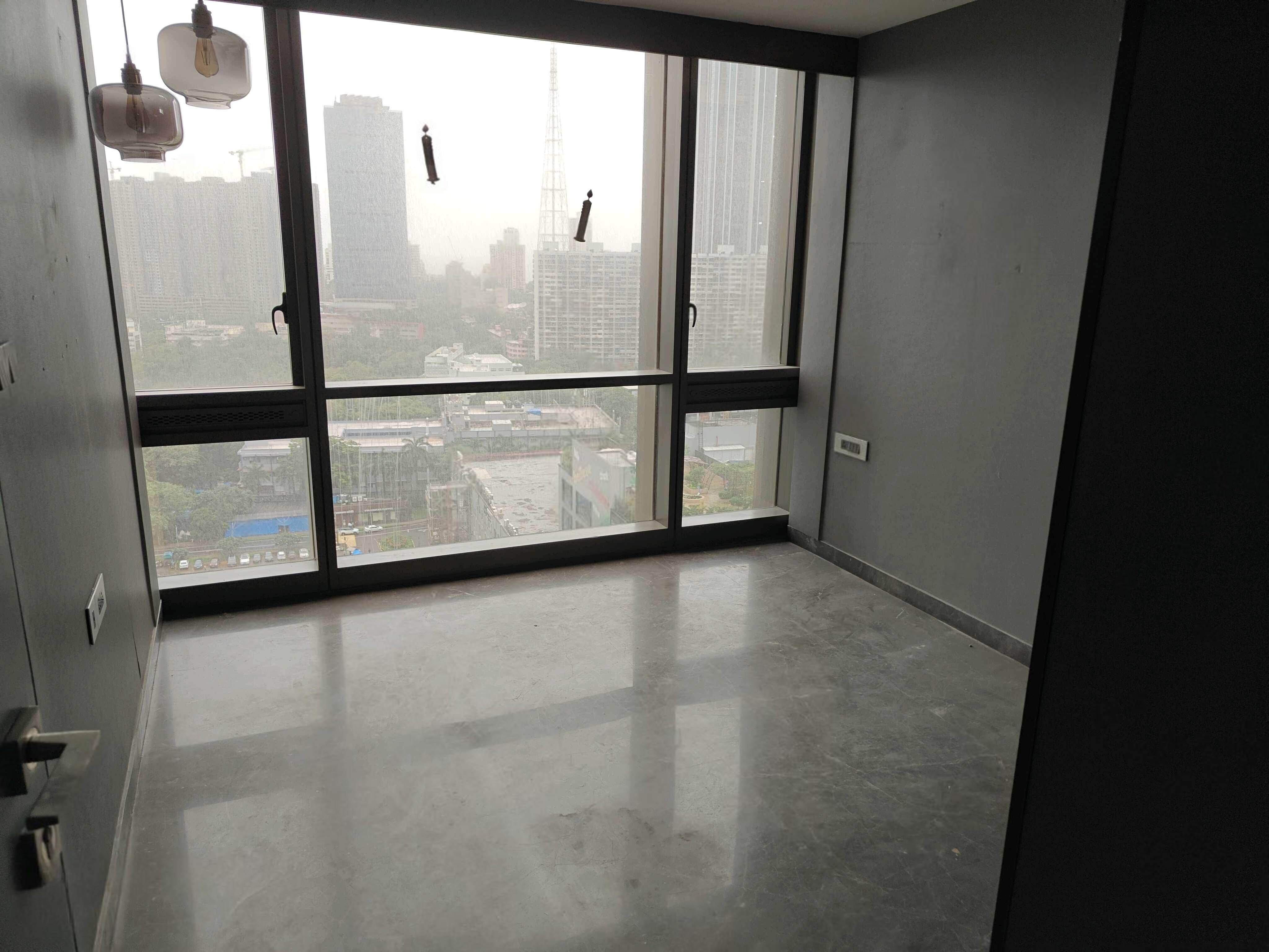 4 BHK + Servant Room Apartment For Sale in Lodha Trump Tower
