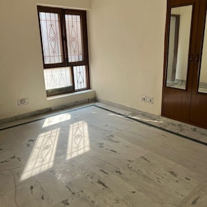 Room in 2.5 BHK Independent House at RWA Apartments Sector 50, Sector 50 – for Sale