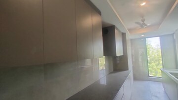 Furnished Amenities in 4 BHK Builder Floor at Sector 14 – for Sale