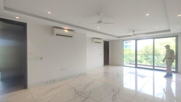 Room in 4 BHK Builder Floor at Sector 14 – for Sale