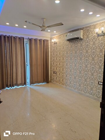 Room in 4 BHK Builder Floor at Eros Rosewood City, Sector 49 – for Rent