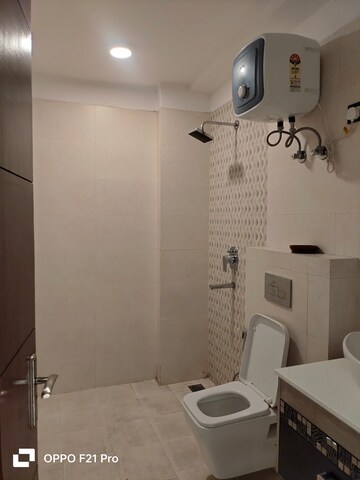 Bathroom in 4 BHK Builder Floor at Eros Rosewood City, Sector 49 – for Rent