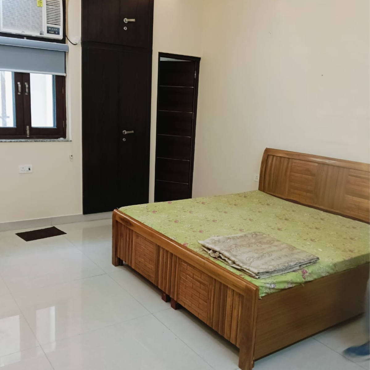 5 BHK + Extra Room Independent House For Sale in RWA Apartments Sector 52