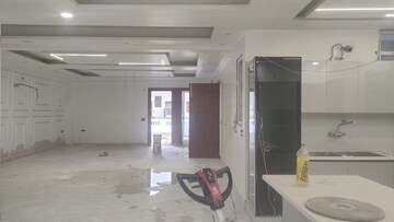 Building Lobby in 4 BHK Builder Floor at Sector 14 – for Sale
