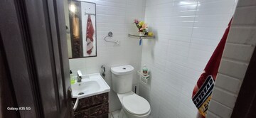 Master Bedroom in 2 BHK Apartment at Supertech Cape Town, Sector 74 – for Rent