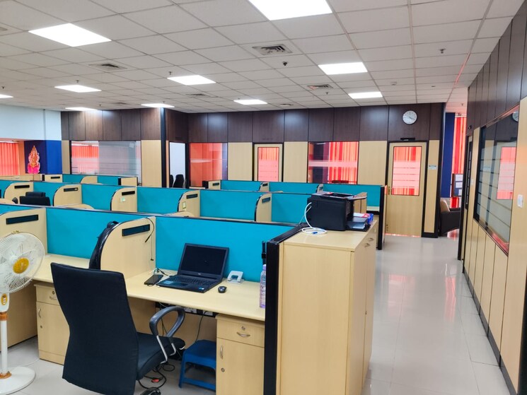 Team Area, kakad-estate-worli Commercial Office Space 2700 Sq.Ft. In Worli Mumbai 8976344