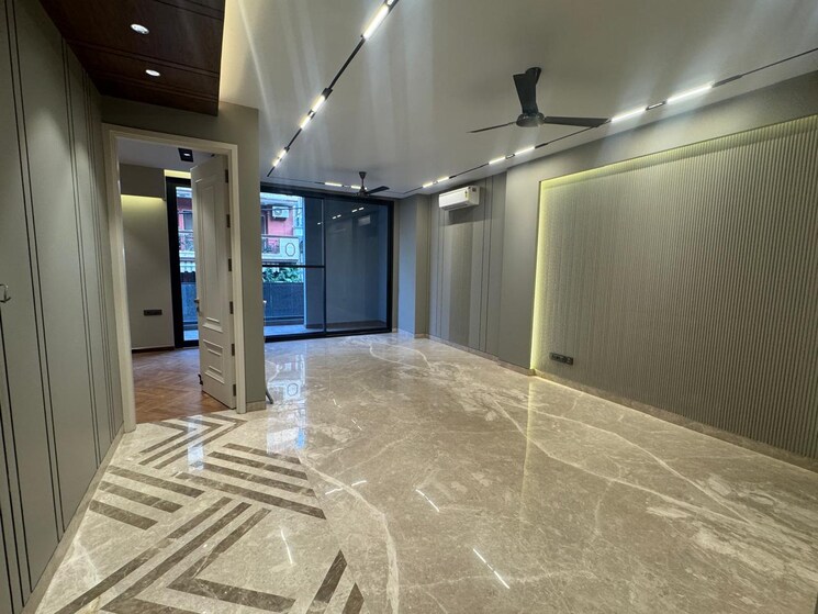 Room, greater kailash i 4 Bedroom 2100 Sq.Ft. Builder Floor In Greater Kailash I Delhi 8976378