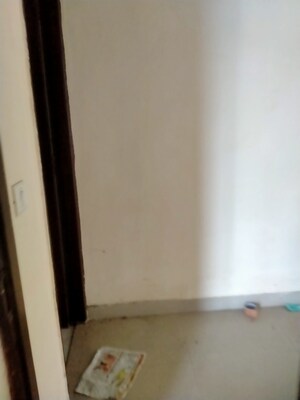 Furnished Amenities in 2.5 BHK Apartment at Today Ridge Residency, Sector 135 – for Sale