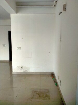 Room in 2.5 BHK Apartment at Today Ridge Residency, Sector 135 – for Sale