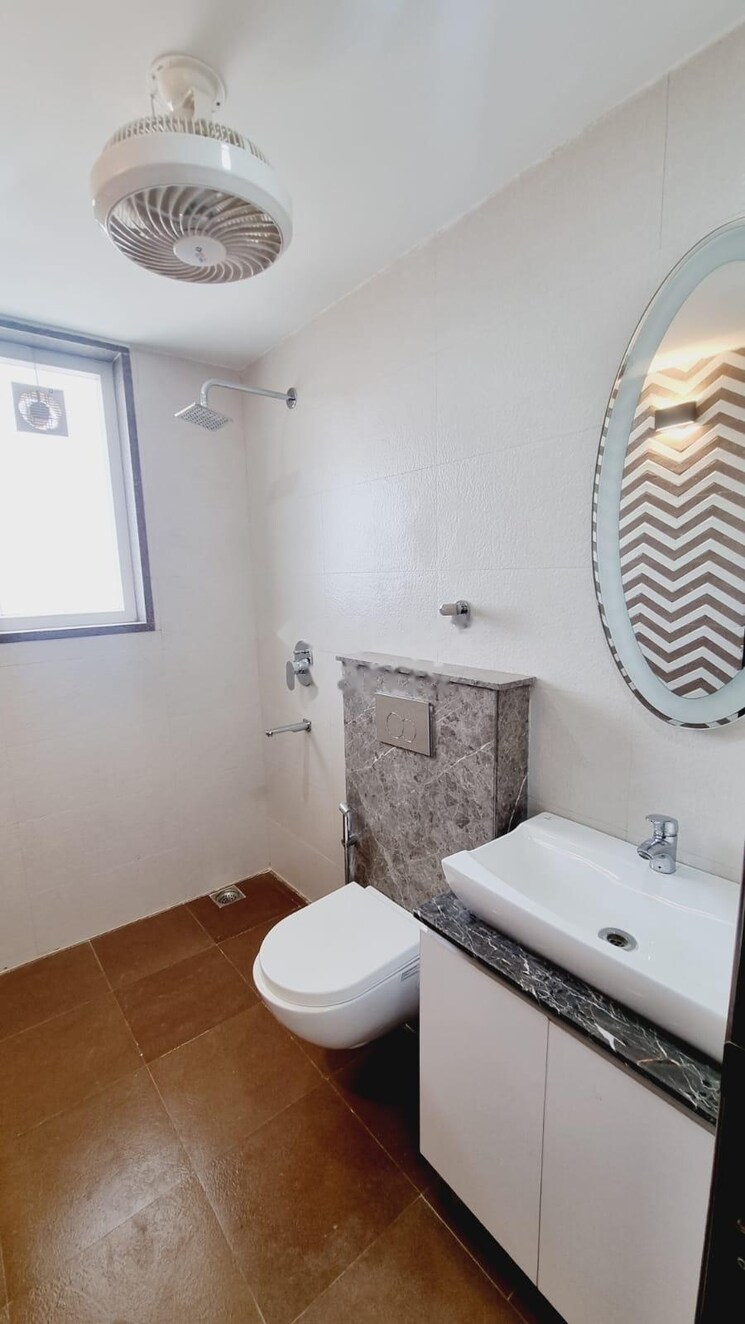 Bathroom, emaar-emerald-floors-premier 3 Bedroom 1976 Sq.Ft. Apartment In Sector 65 Gurgaon 8976405