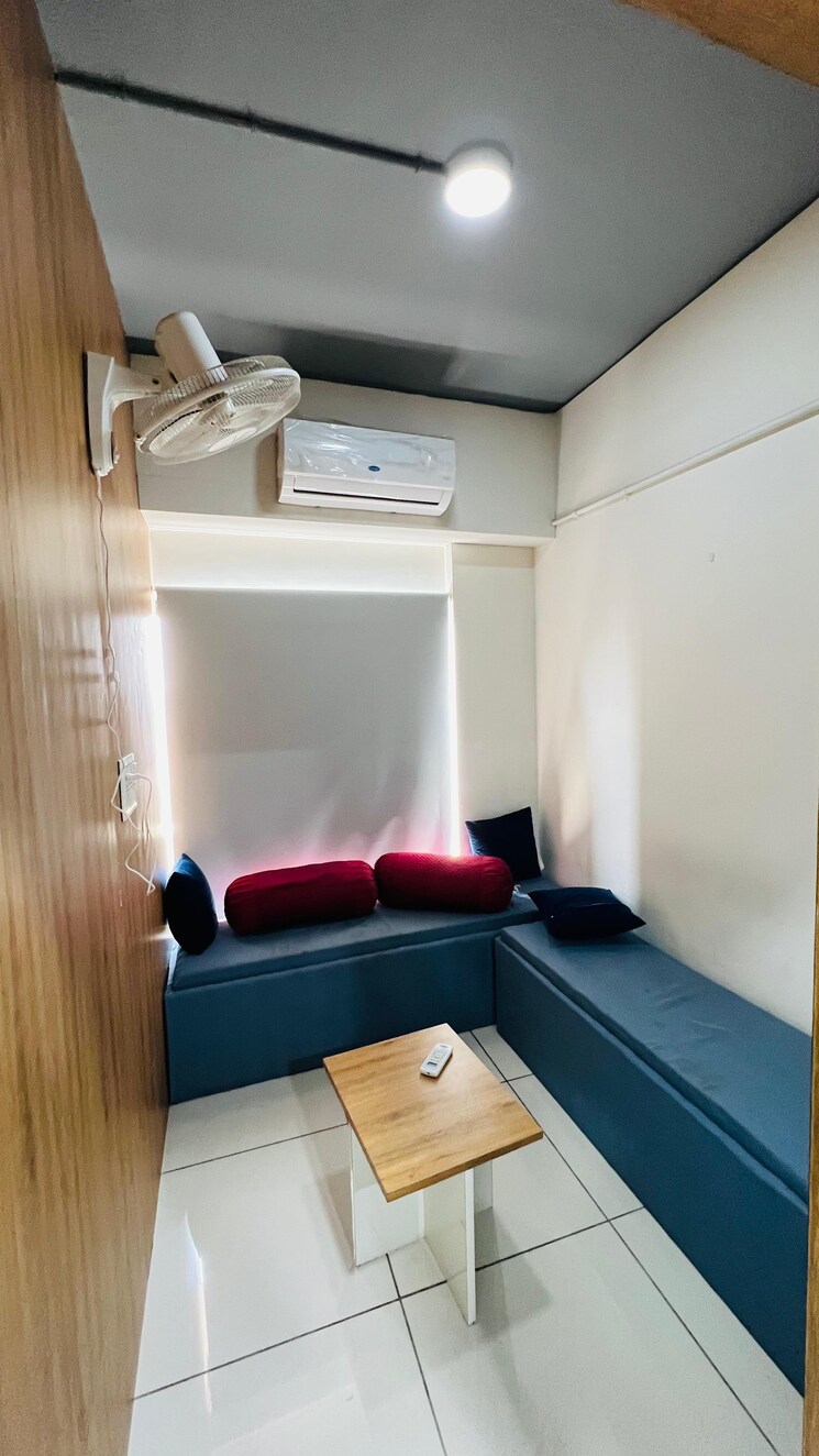 undefined, sun-westbank Commercial Office Space 790 Sq.Ft. In Navrangpura Ahmedabad 8976415