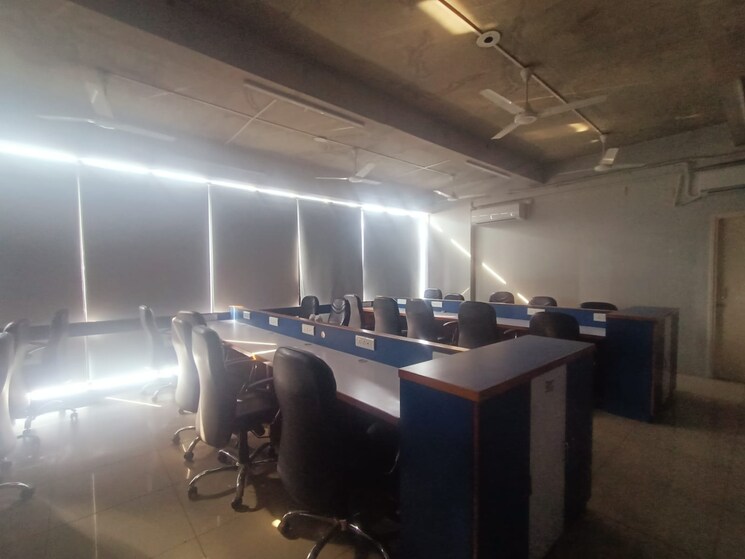 Team Area, bodakdev Commercial Office Space in IT/SEZ 2242 Sq.Ft. In Bodakdev Ahmedabad 8976452
