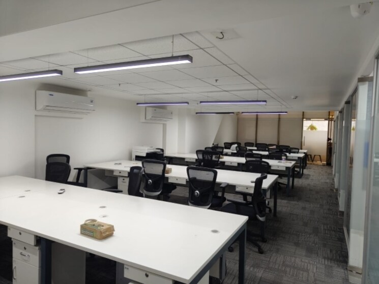 Team Area, mega-center Commercial Shop 1250 Sq.Ft. In Hadapsar Pune 8976444