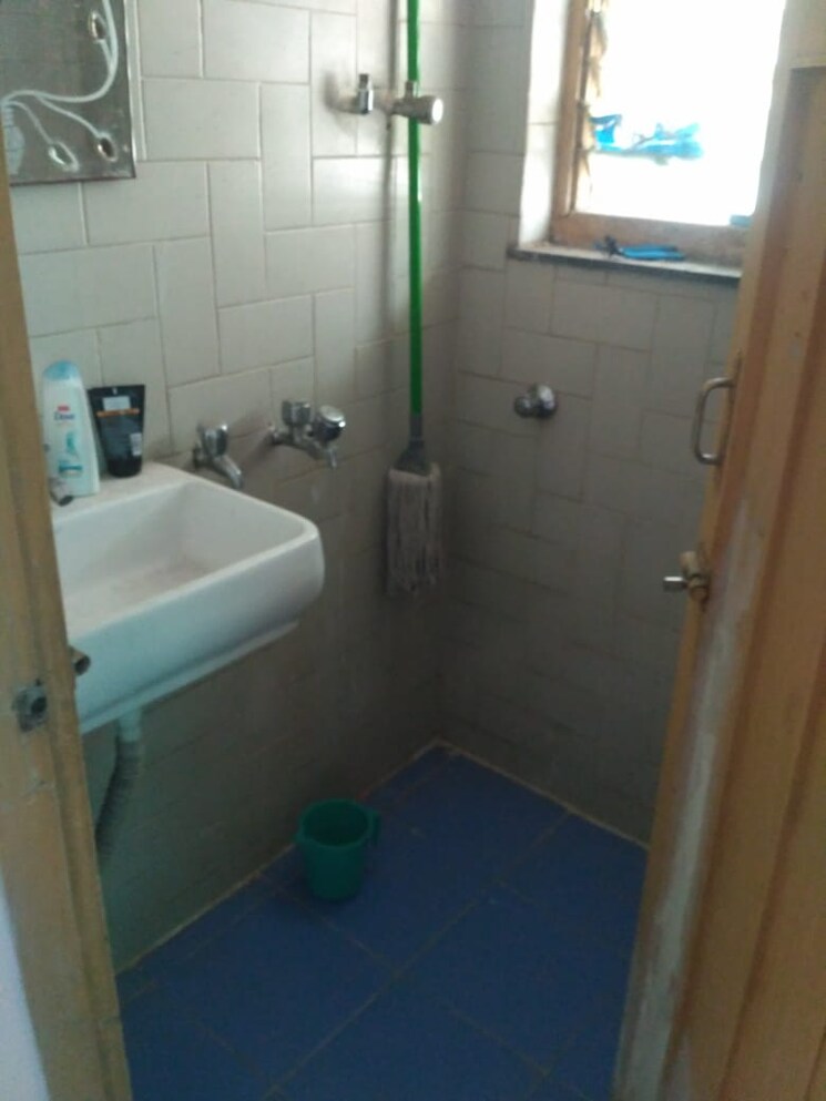 Bathroom, bhakti-complex-dahisar 1 RK 290 Sq.Ft. Apartment In Dahisar West Mumbai 8976252